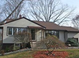 427 Greenwich St, Bergenfield, NJ 07621