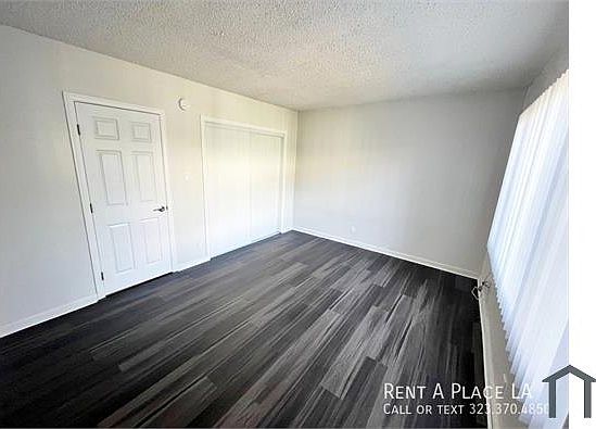 5th image of 918 W 66th St #2D