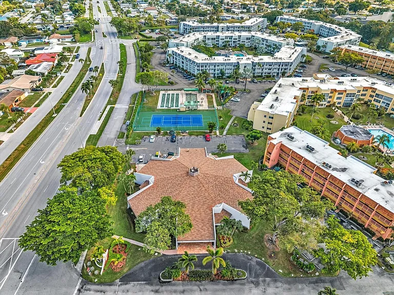 6570 Royal Palm Blvd #206J — Photo 44