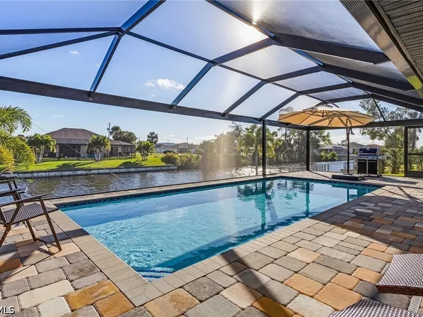 805 SW 8th Ct, Cape Coral, FL 33991