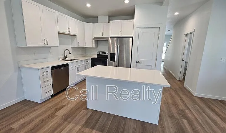 3811 E 12th Ave — Photo 2