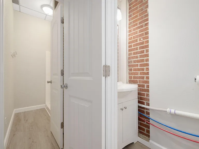 2908 Bloomingdale Rd #1 — Photo 9