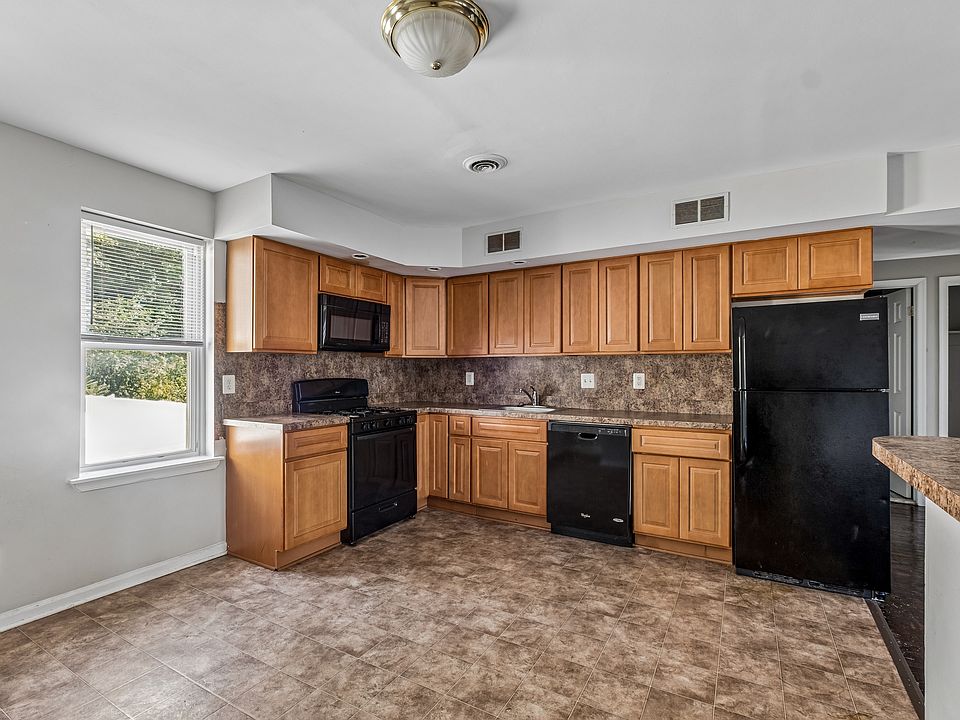 1st image of 4143 Ridge Ave #5