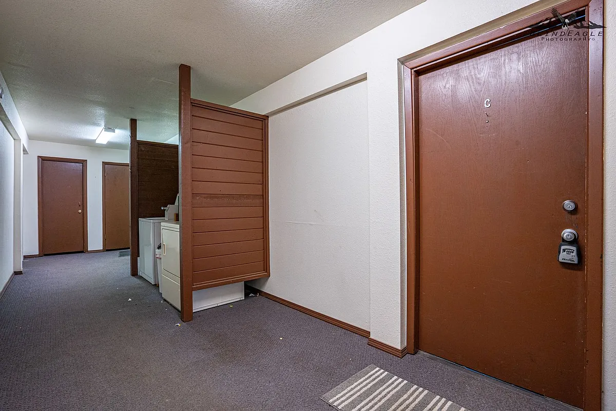 Building Photo - 1620-1650 N Winding Brook Loop