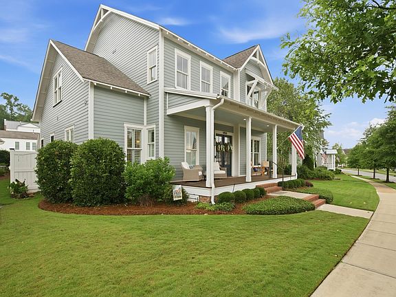 4th image of 4458 Village Green Way
