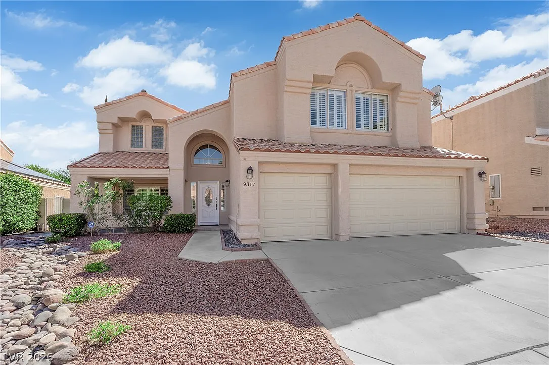 7 bed, 4.0 bath, 3432 sqft, $3,749 — Photo 3