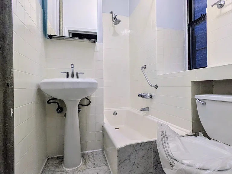 519 E 83rd St #2E — Photo 10
