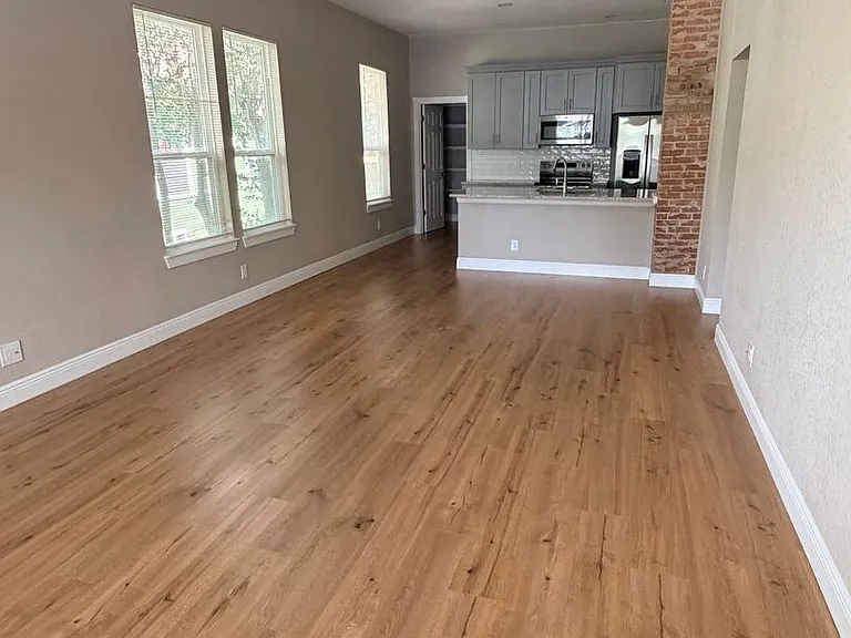 435 Dunning Ave — Photo 3