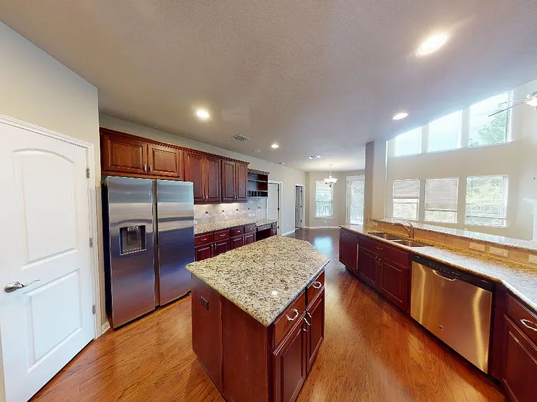 5705 Lipan Apache Bnd — Photo 9