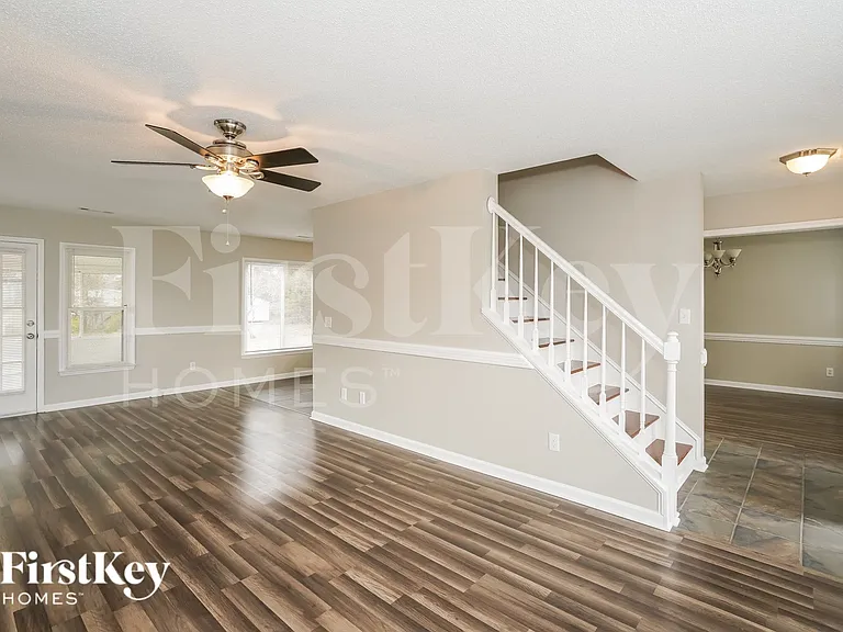 6350 River Crest Dr — Photo 3