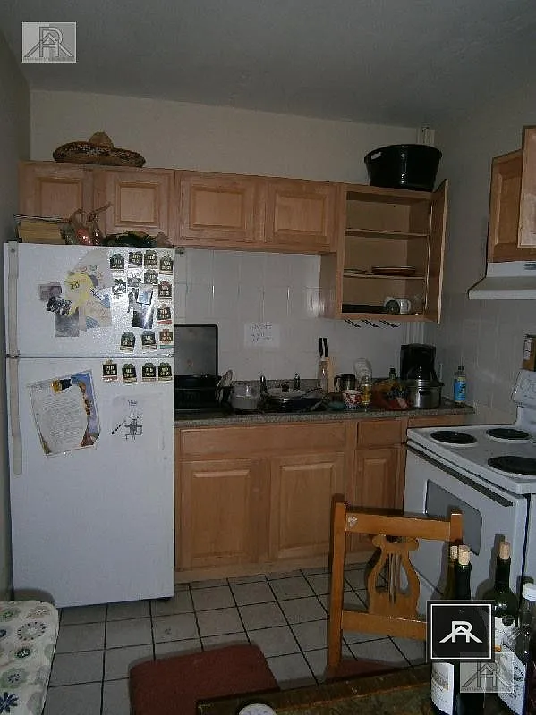 2 bed, 1.0 bath, $2,995 — Photo 2