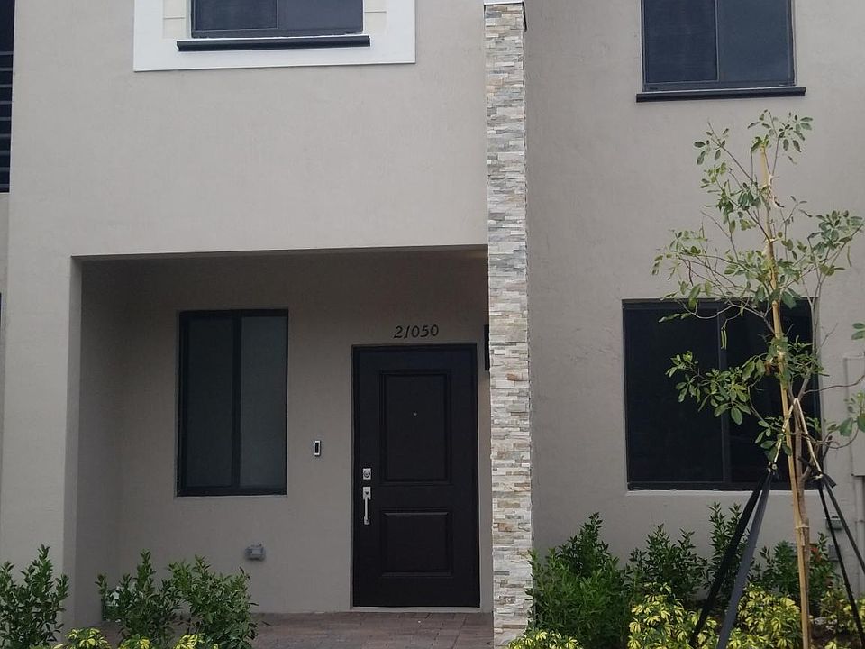 1st image of 21050 NE 8th Ave