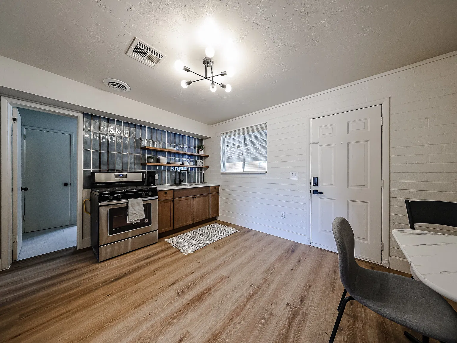 1 bed, 650 sqft, $1,450 — Photo 3