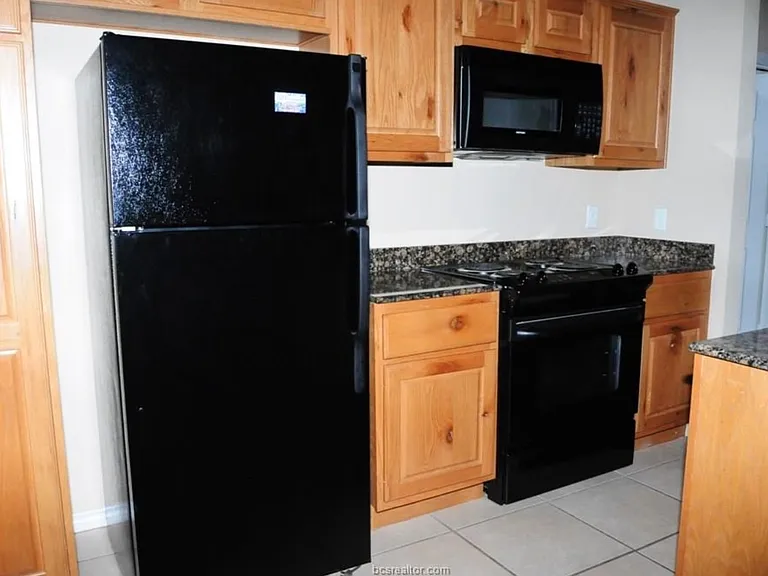 2350 Autumn Chase Loop #D — Photo 4