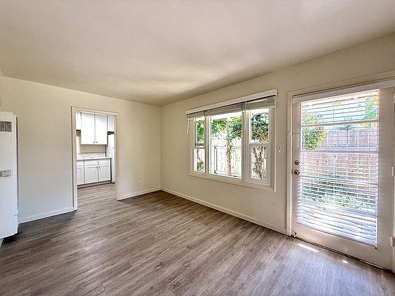 5th image of 2026 Emerald St