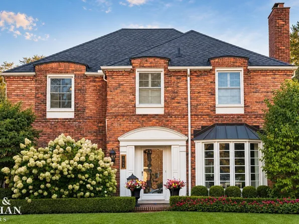 1043 Whittier Rd, Grosse Pointe Park, MI 48230