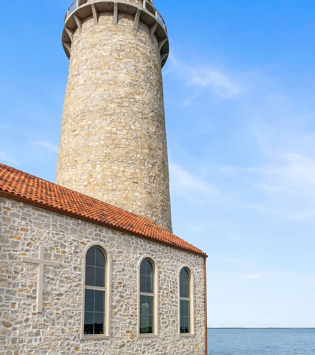 Lighthouse Pointe — Photo 3