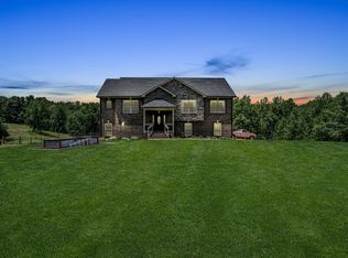 3950 Shiloh Canaan Rd, Palmyra, TN 37142