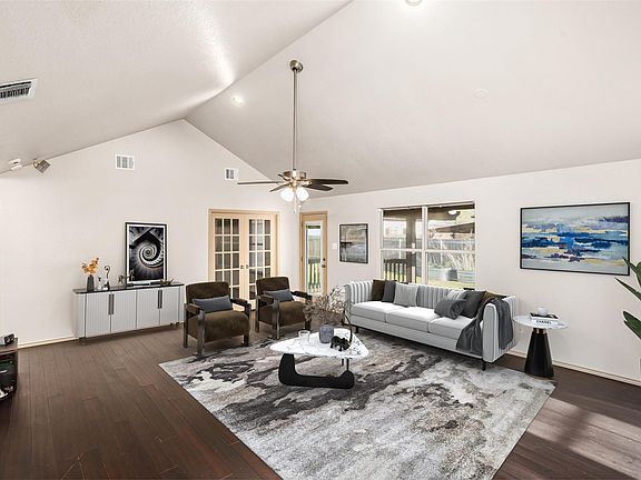4th image of 409 Lydia Ln