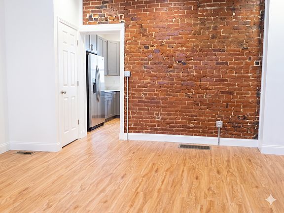 3rd image of 184 S 17th St #1