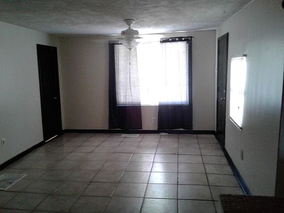 5th image of 593 John St #House