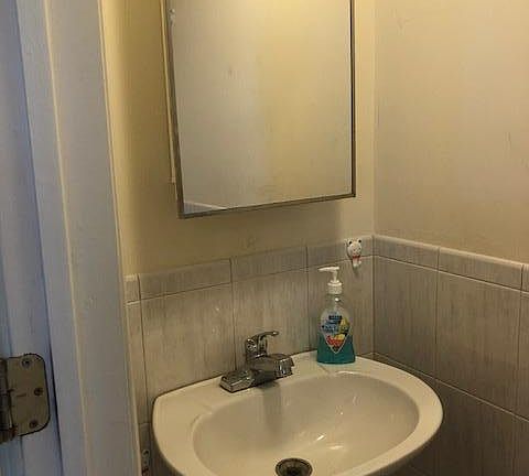 5th image of 519 Bedford Ave