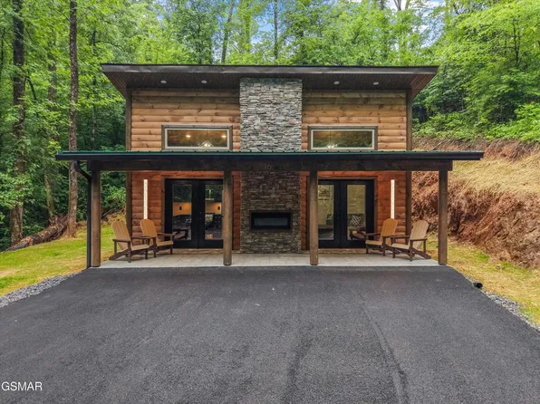 2036 Ridge Rd #16, Pigeon Forge, TN 37863