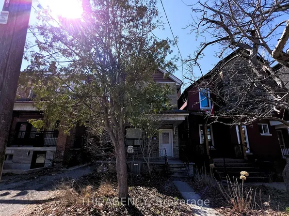 174 Delaware Ave #1, Toronto, ON M6H 2T3