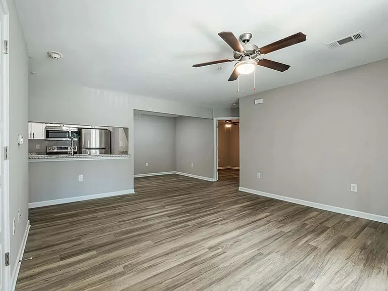 Azure Cove Apartment Homes — Photo 50
