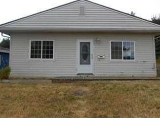 2027 Park Ave, Raymond, WA 98577