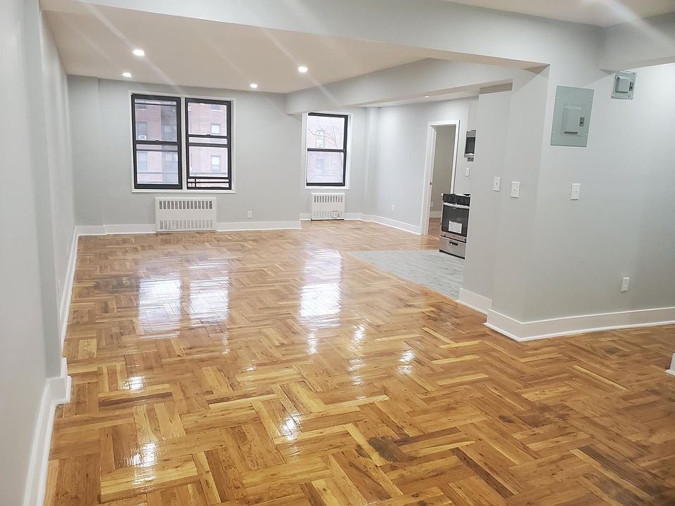 1st image of 523 Riverdale Ave #2