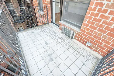 Rented by Genik Group Corp