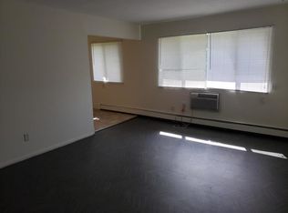 6571 Channel Rd NE APT 8, Fridley, MN 55432