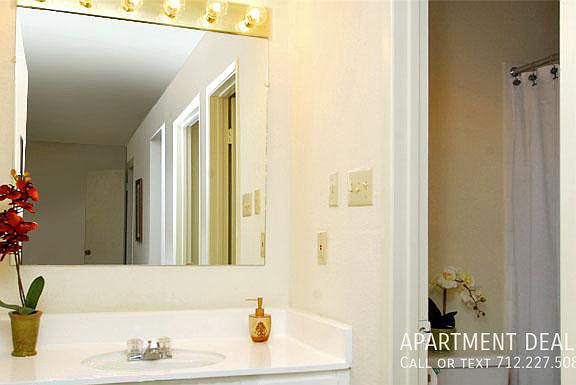 3rd image of 8629 Dover Ave #3258