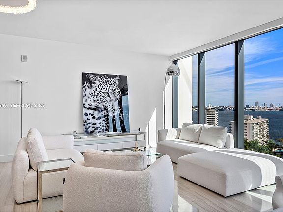 4th image of 1451 Brickell Ave Unit 1803