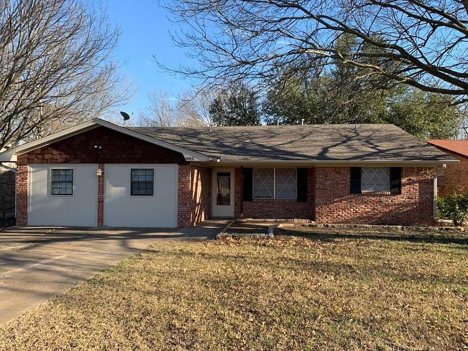 1st image of 905 Holiday Dr