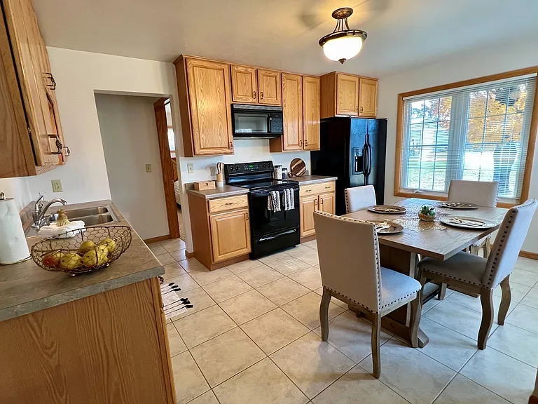 3035 Martin Rd — Photo 3