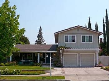 1st image of 271 Coronet Dr