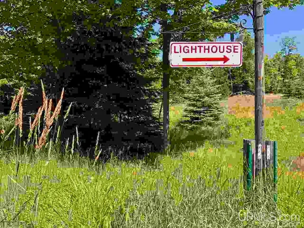 3 Will Pryor Lighthouse Rd, Big Bay, MI 49808