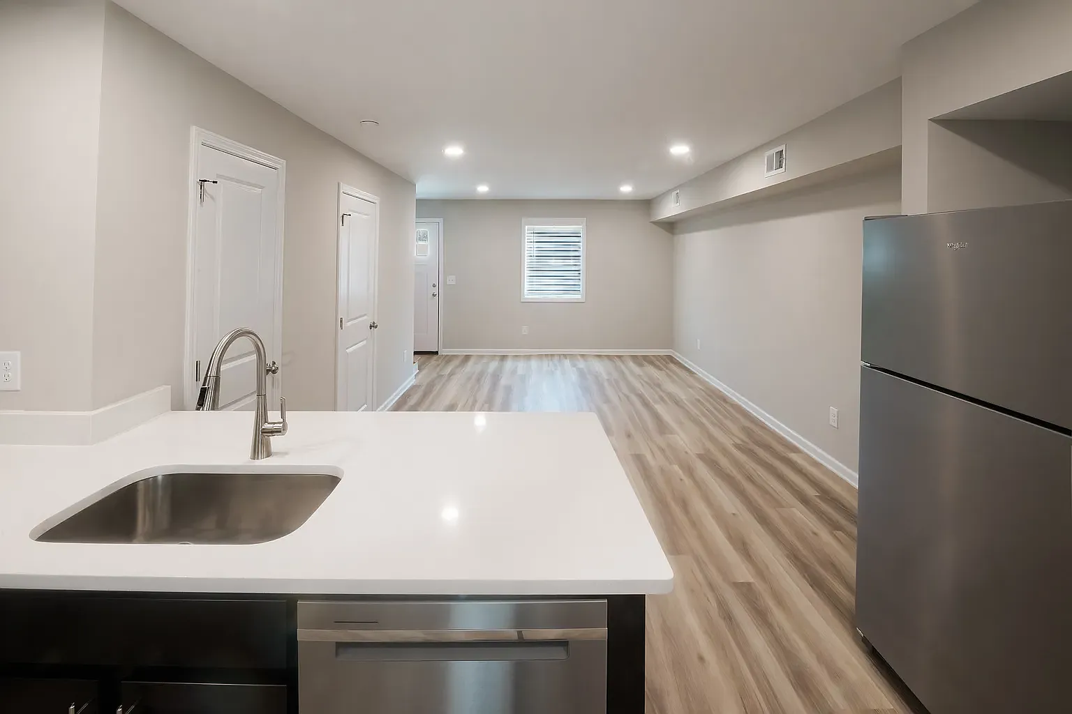 3124 Tiffany Ct — Photo 2