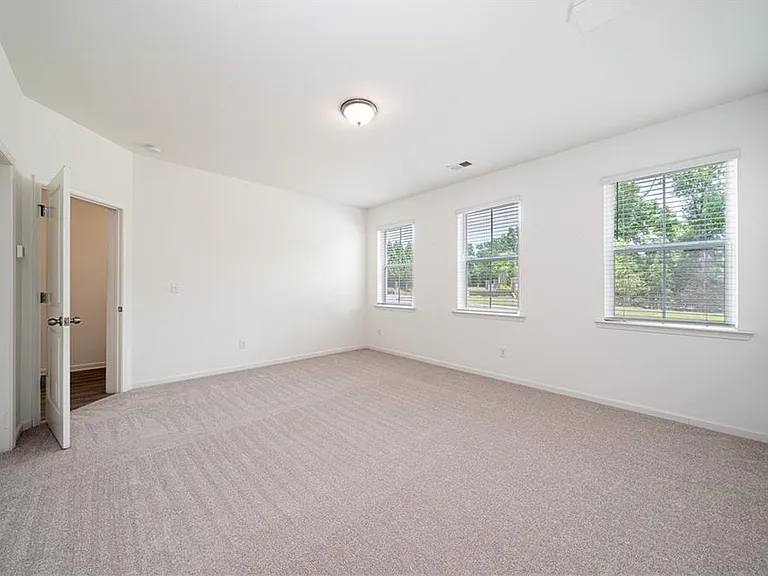 307 Danville Ave — Photo 8