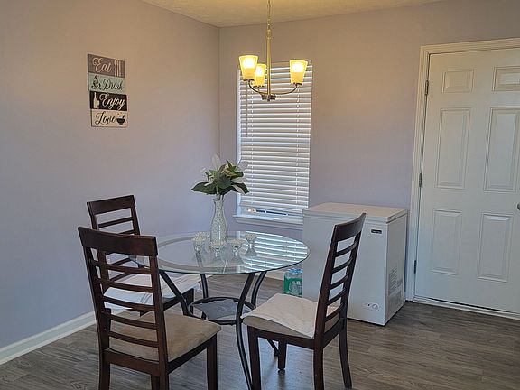 5th image of 1620 Amelia Ct