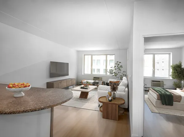 95 Worth Street image 1 of 15