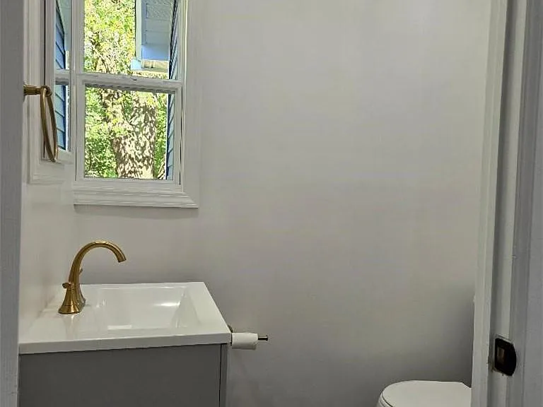 3074 Lexington Ave #2 — Photo 17