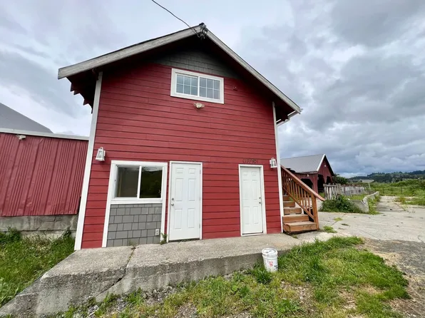 52471 Reedsford Rd, Myrtle Pt, OR 97458