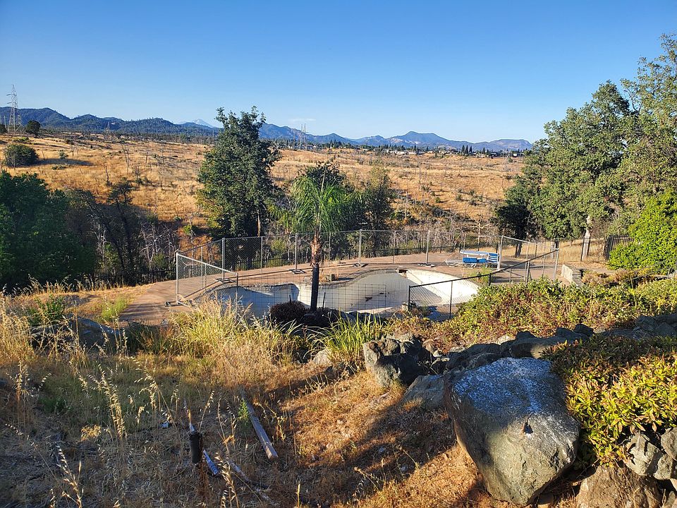 1st image of 835 Santa Cruz Dr