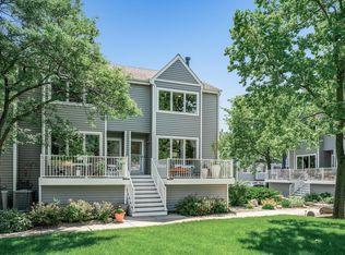 1575 W Wayzata Blvd APT A, Long Lake, MN 55356