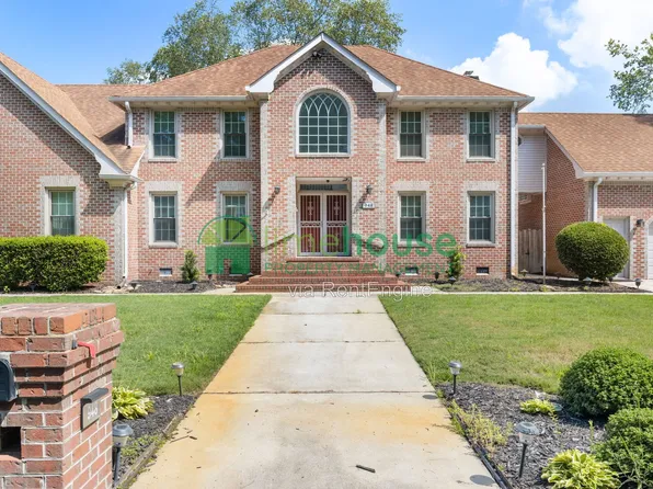948 Forest Lakes Cir, Chesapeake, VA 23322