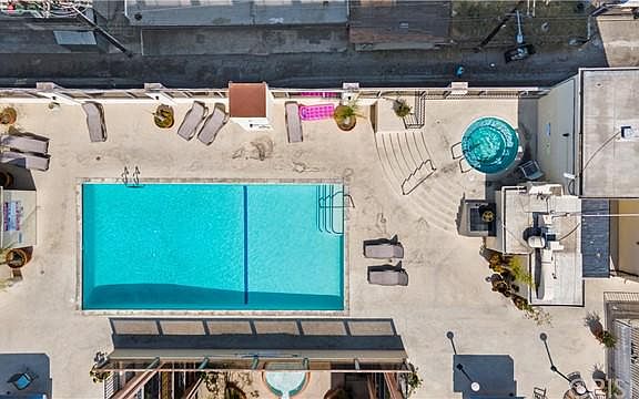 4th image of 421 S La Fayette Park Pl APT 202