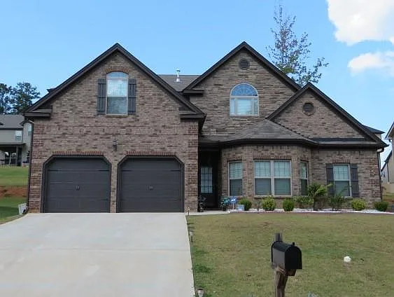 612 Oakville Trl photo 1